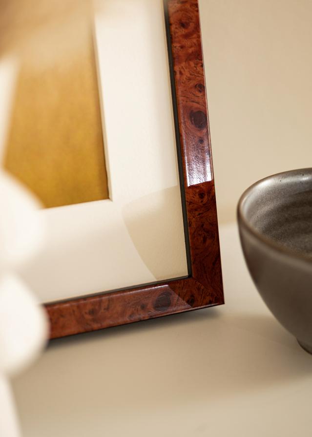 Ramme Hermes valnøtt 60x70 cm - Passepartout Hvit B2 500x707 mm