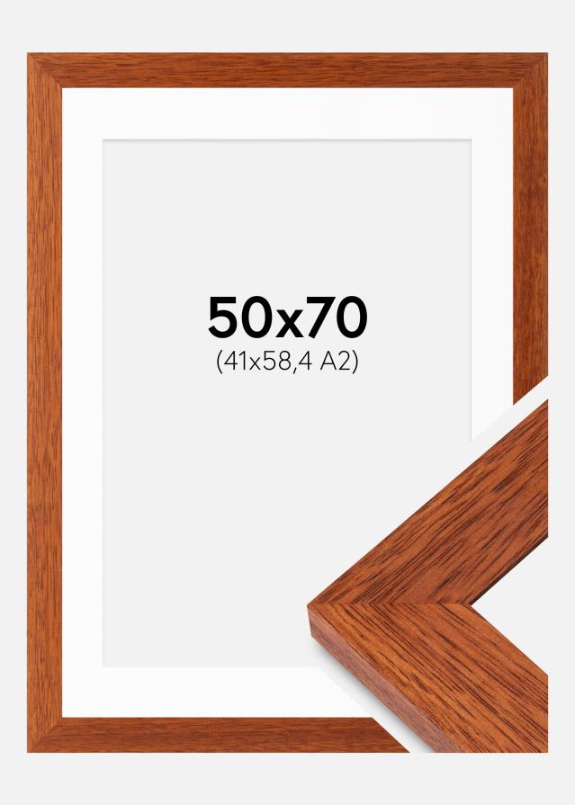 Ramme Juno Kirsebær 50x70 cm - Passepartout Hvit 42x59,4 cm