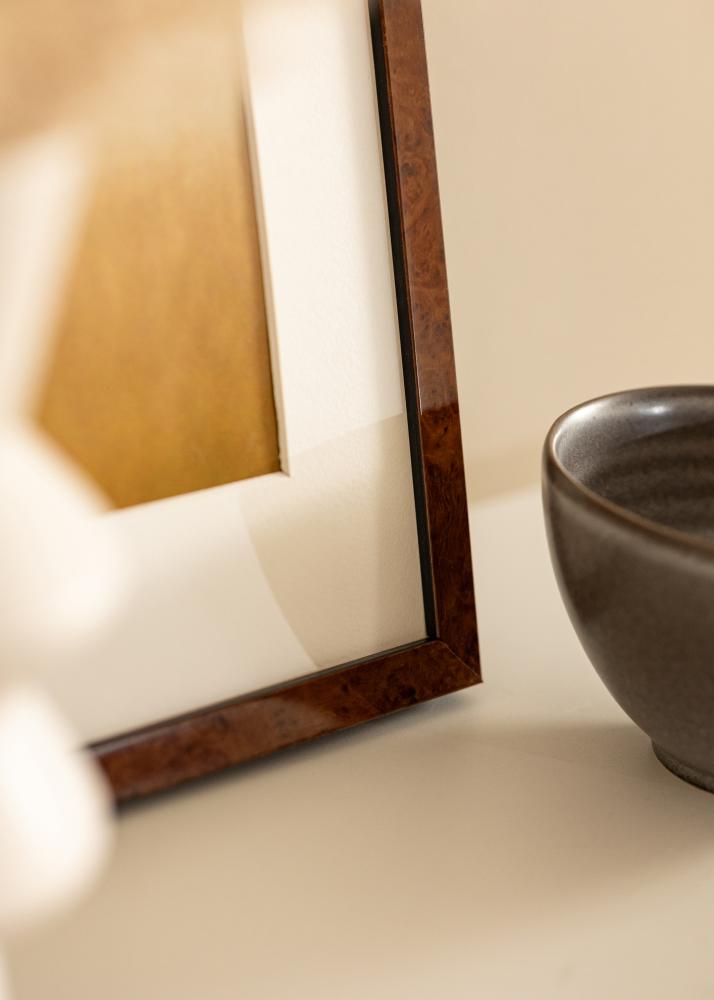 Ramme Ares valnøtt 20x25 cm - Passepartout Hvit 15x20 cm