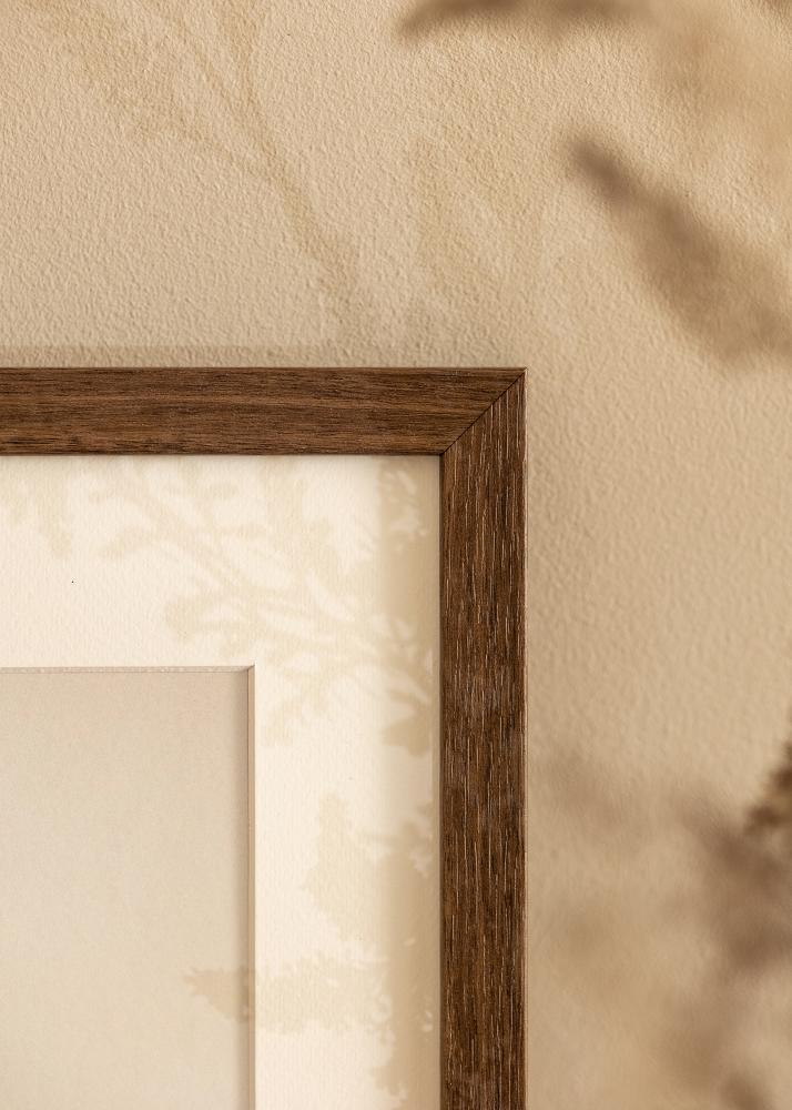 Ramme Hermes Valnøtt 70x90 cm - Passepartout Hvit 55x70 cm