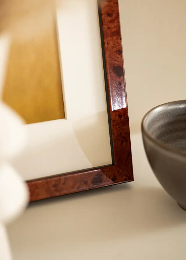 Ramme Hermes valnøtt 60x70 cm - Passepartout Hvit B2 500x707 mm