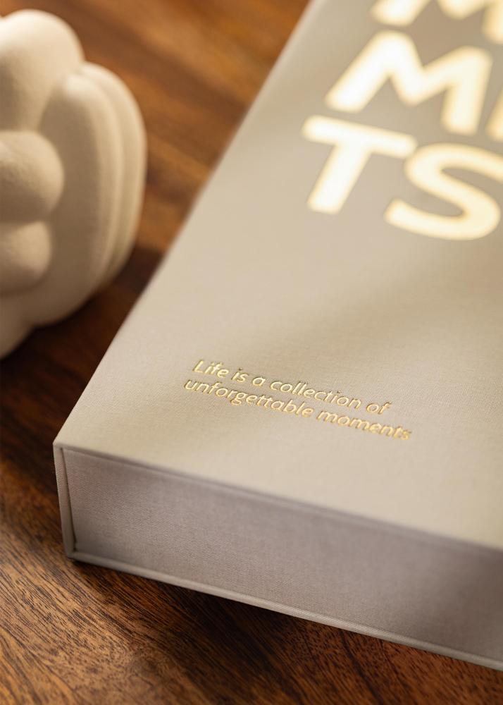 KAILA MOMENTS Creme - Coffee Table Photo Album (60 Svarte Sider / 30 Ark)