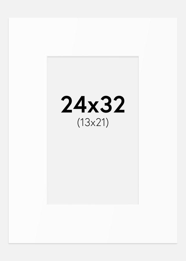 Passepartout Hvit Standard (Hvit kerne) 24x32 cm (13x21)