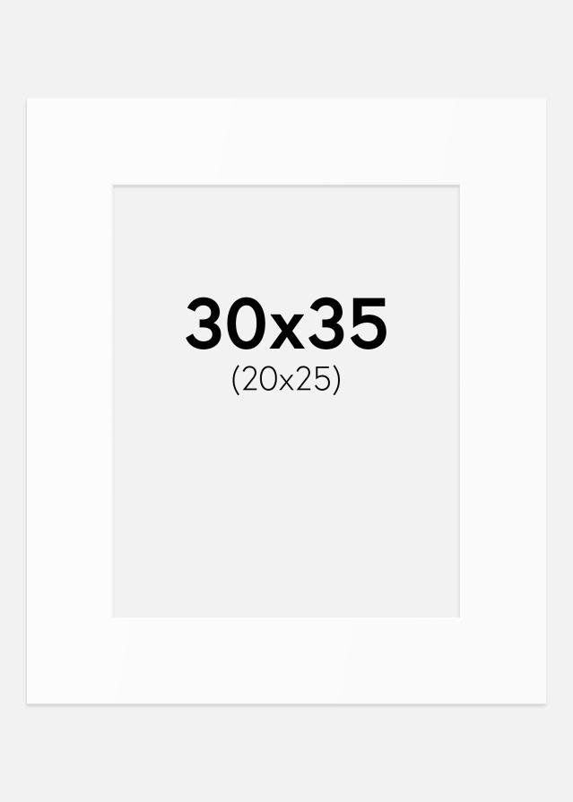 Passepartout Hvit Standard (Hvit kerne) 30x35 cm (20x25)