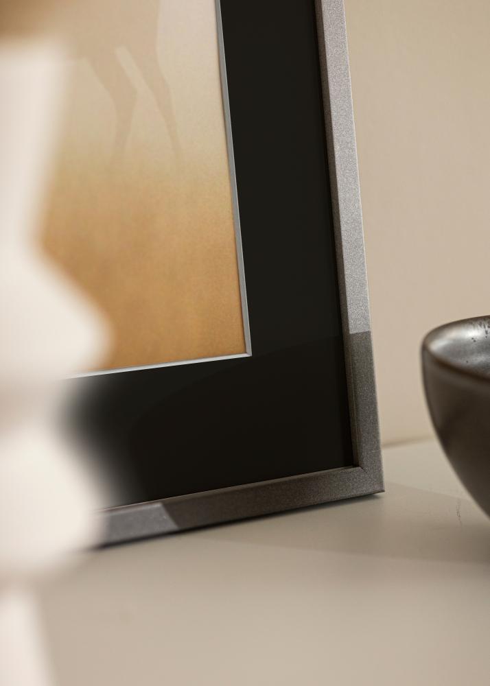 Ramme Edsbyn Grafitt 20x30 cm - Passepartout Svart 15x21 cm (A5)