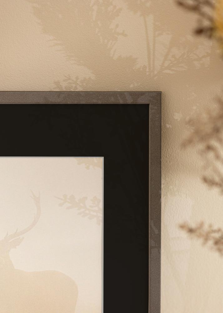 Ramme Edsbyn Grafitt 20x30 cm - Passepartout Svart 15x21 cm (A5)