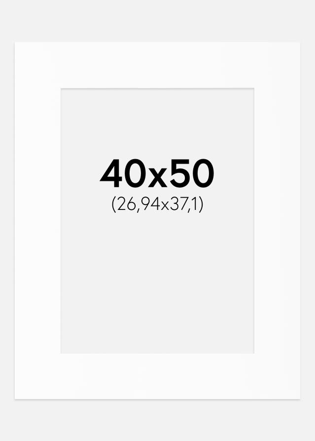 Passepartout Hvit Standard (Hvit kerne) 40x50 cm (26,94x37,1)