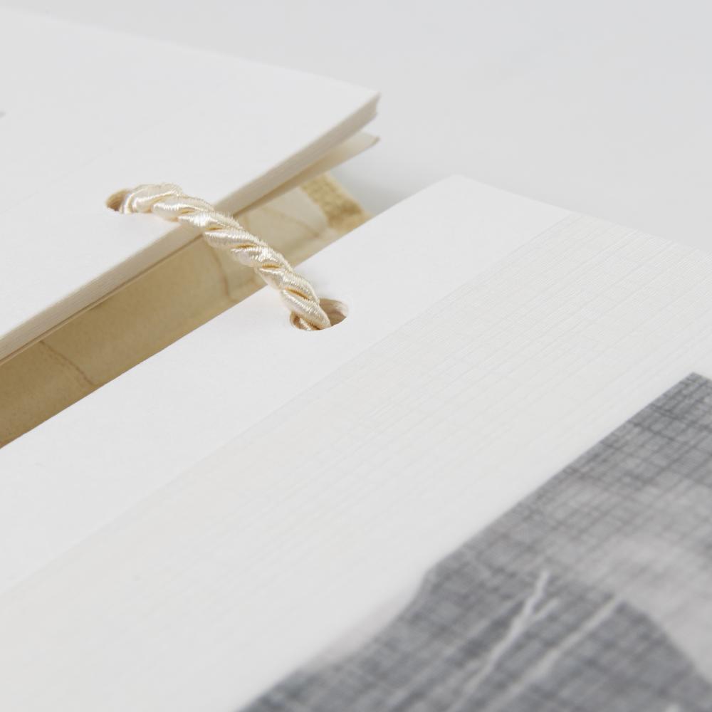 Babyalbum Bambini Creme - 23,5x16 cm (40 Hvite Sider / 20 Ark)