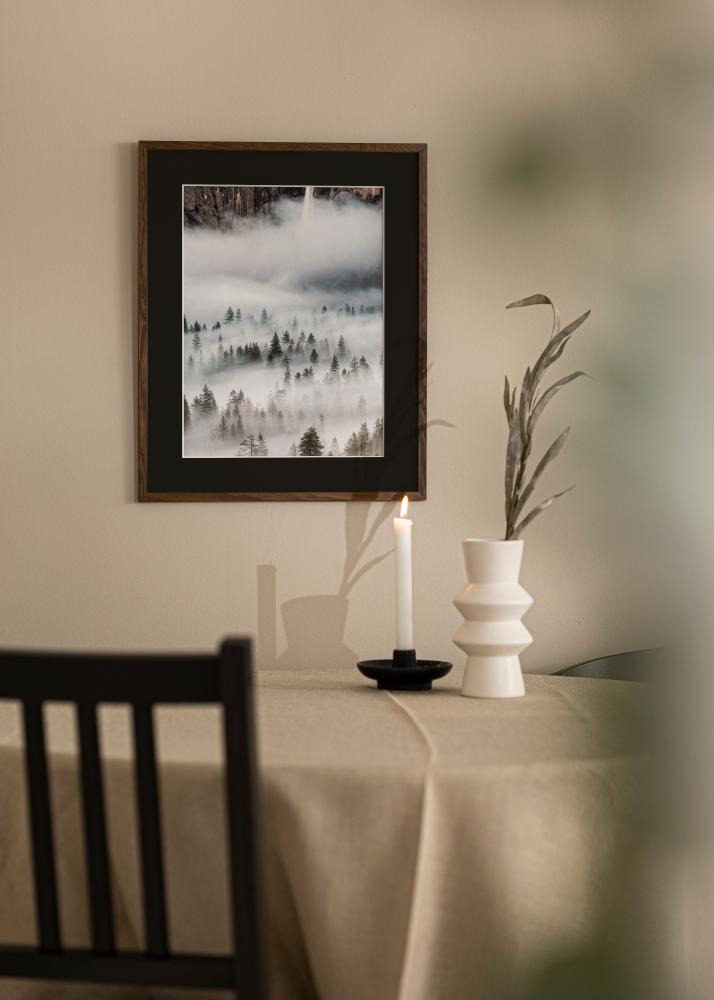 Ramme Galant Valnøtt 50x70 cm - Passepartout Svart 33x56 cm