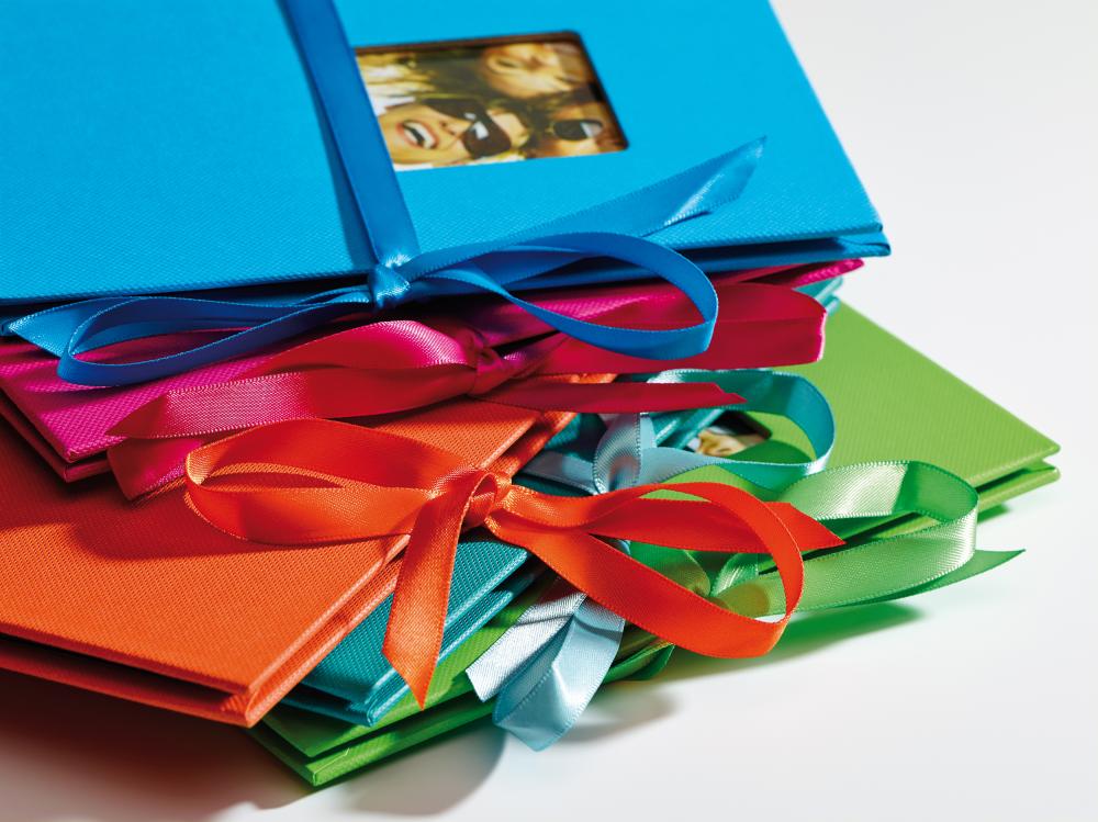 Fun Leporello innbundet Rød - 12 Bilder i 15x20 cm