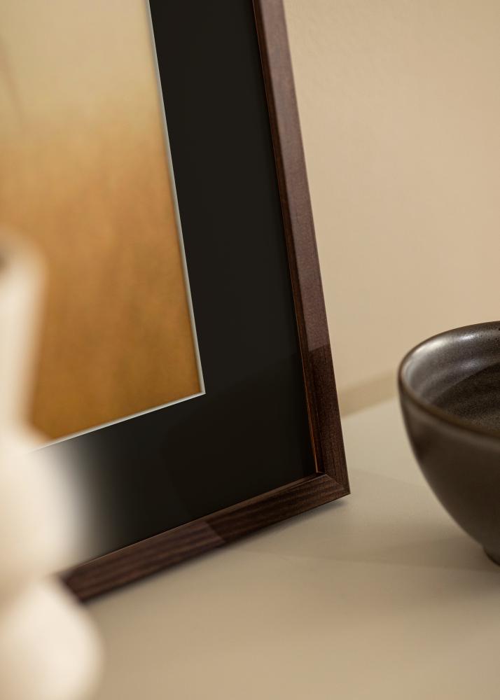 Ramme E-Line Valnøtt 30x40 cm - Passepartout Svart 8x12 inches