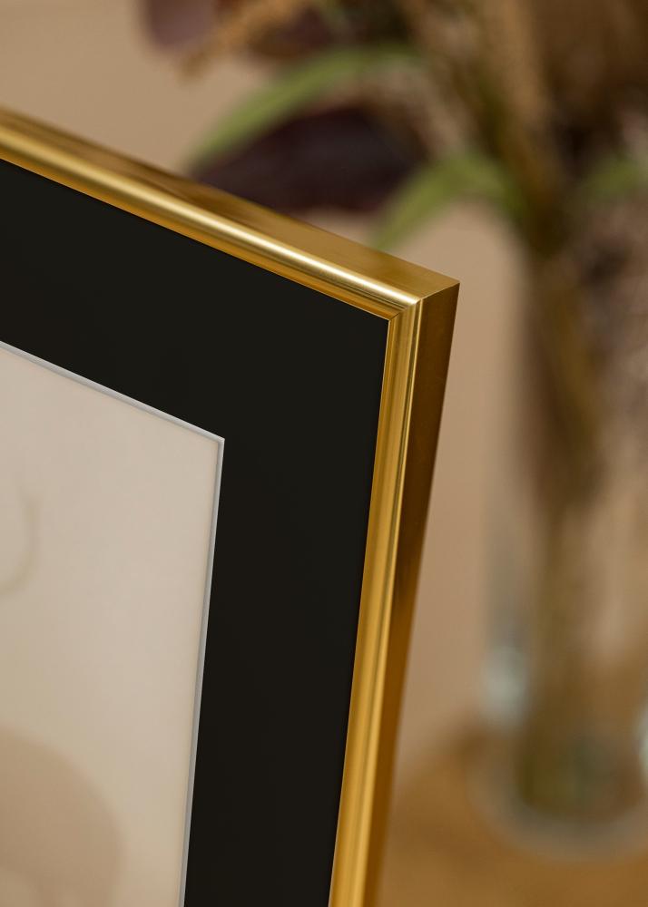 Ramme Victoria Gull 50x70 cm - Passepartout Svart 33x56 cm