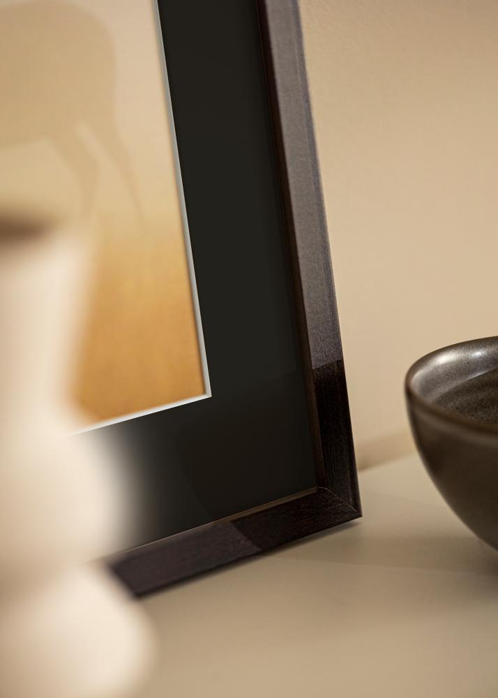 Ramme Selection Valnøtt 70x100 cm - Passepartout Svart 62x93 cm