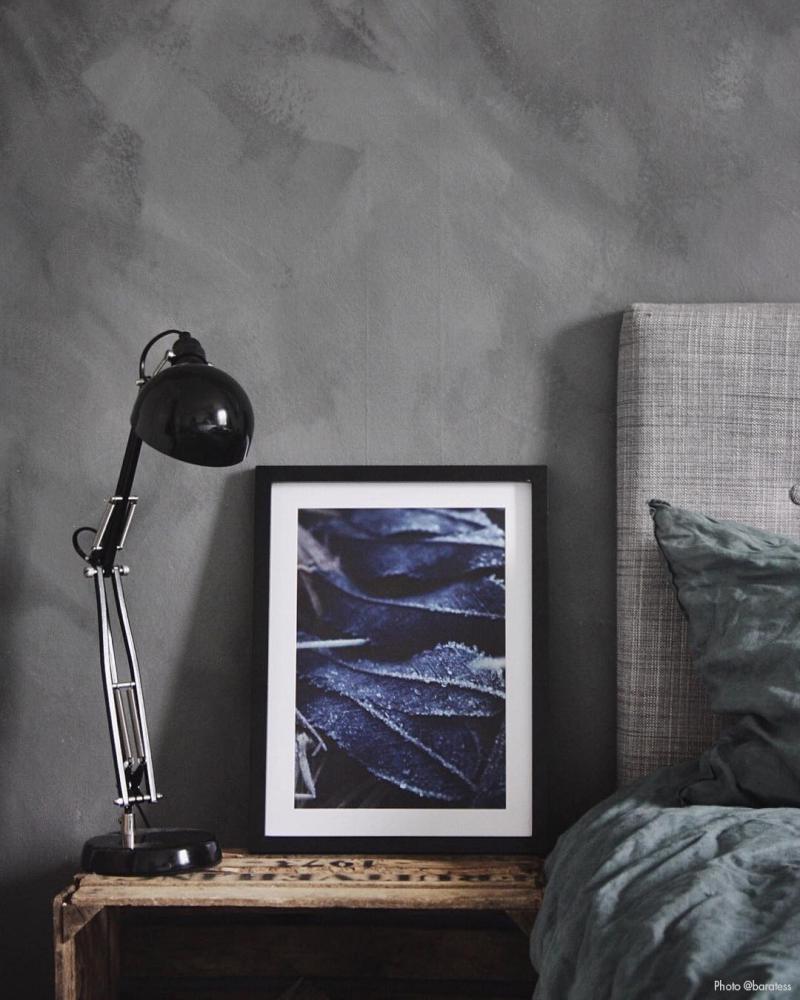 One Must Dash - Frost - 30x40 cm