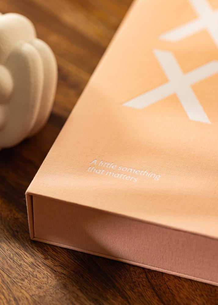 KAILA XOXO Pink - Coffee Table Photo Album (60 Svarte Sider / 30 Ark)