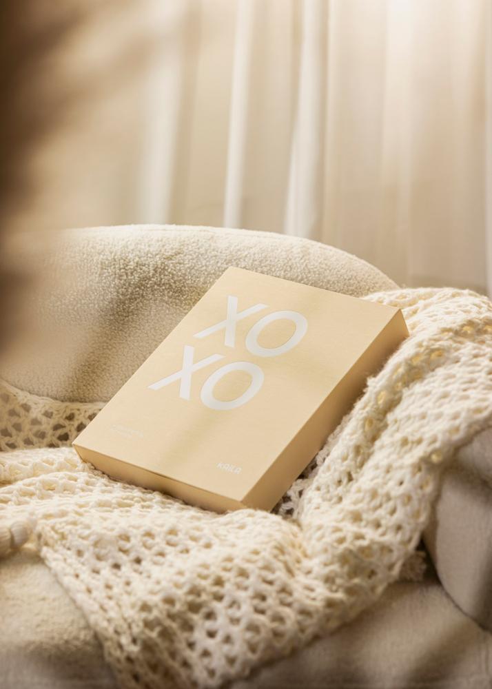 KAILA XOXO Nude - Coffee Table Photo Album (60 Svarte Sider / 30 Ark)